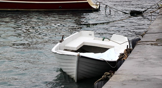 Emekli kaptan teknesinde ölü bulundu