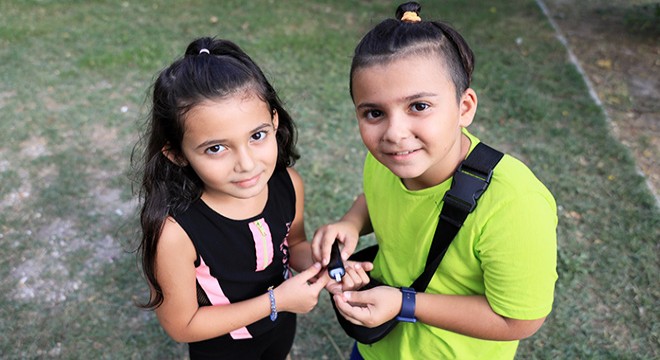 Emir ve Elif kardeşlerin 'kan şekeri' dayanışması