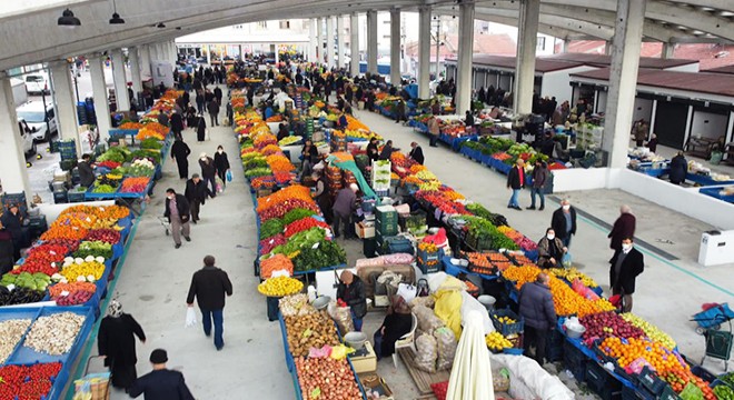 Emirdağ da pazar yeri açıldı