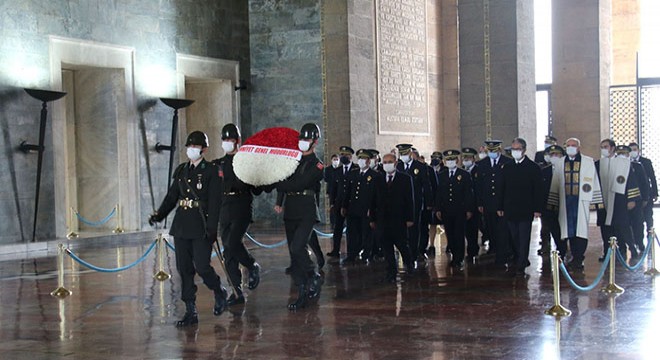 Emniyet teşkilatı, Anıtkabir i ziyaret etti