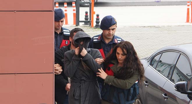 Emre Aşık’ın eşi cezaevi firarisiyle yakalandı