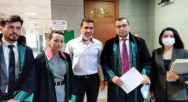 Emre Aşık ve Yağmur Aşık boşandı