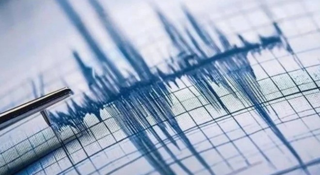 Endonezya'da 6,6 büyüklüğünde deprem