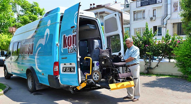 Engelli seçmene araç desteği