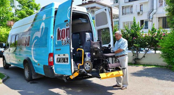 Engelli seçmene araç desteği