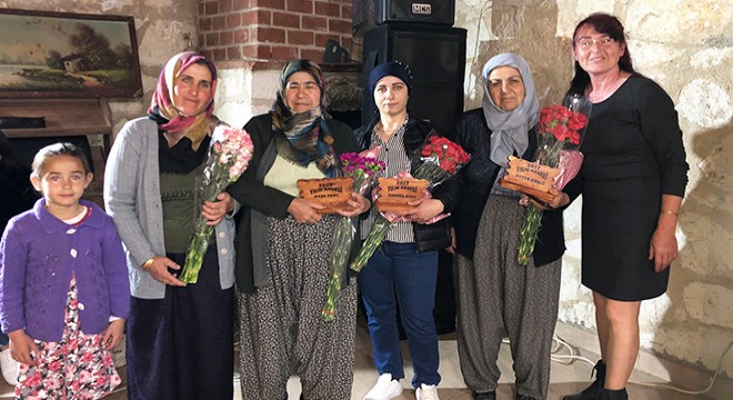 Engelli çocukları olan anneler bir araya geldi