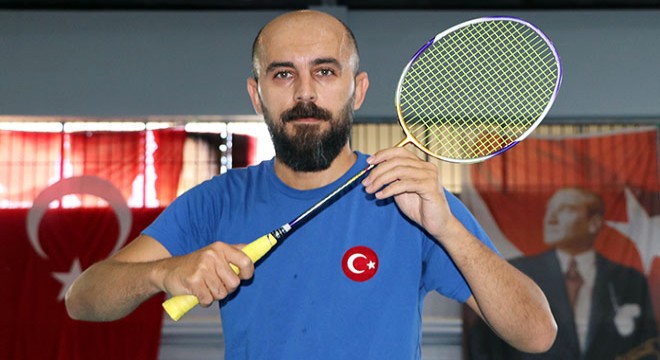 Engelli sporcu, Badminton Avrupa Şampiyonası na hazırlanıyor