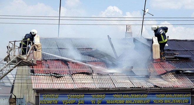 Erciş’te çıkan yangın 6 dükkan zarar gördü