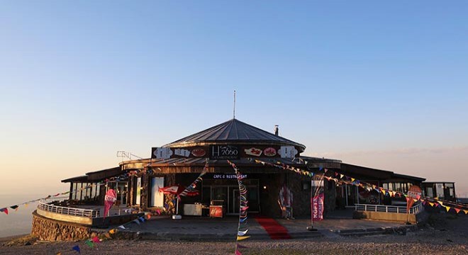 Erciyes Dağı'nda Türkiye'nin en yüksek rakımlı restoranı