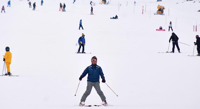 Erciyes'te kayak ve snowboard eğitimi