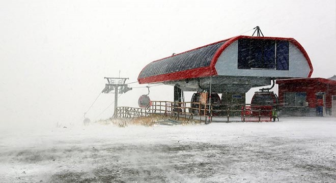 Erciyes, beyaza büründü