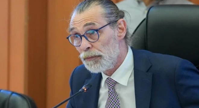 Erdal Beşikçioğlu görevden uzaklaştırıldı