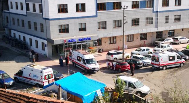 Erdemir'de azot temizliği sırasında 6 işçi ve 2 sağlık personeli hastanelik oldu