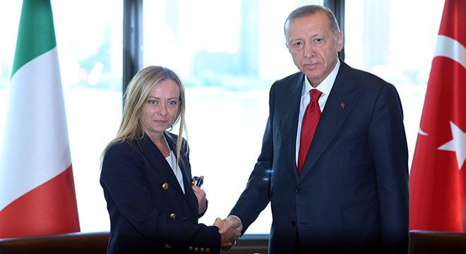 Erdoğan - Meloni arasında karşılıklı jestler
