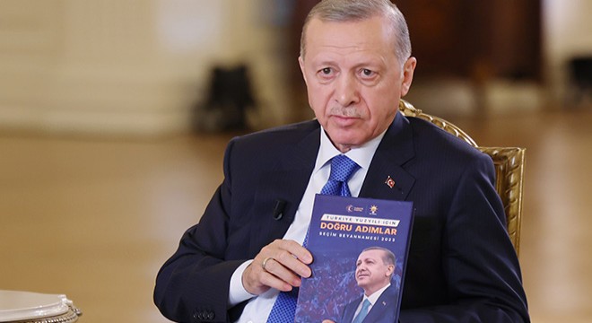 Erdoğan: Meydanların dili bize 'yürüyün' diyor
