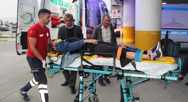 Erzincan’da midibüs devrildi, 21 kişi yaralandı