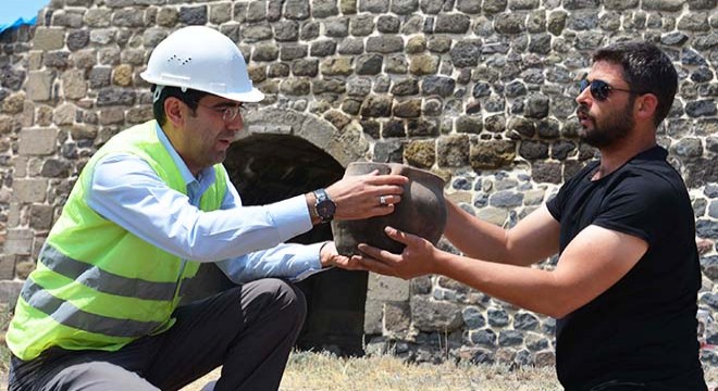 Erzurum Kalesi'nde tarih kazısı