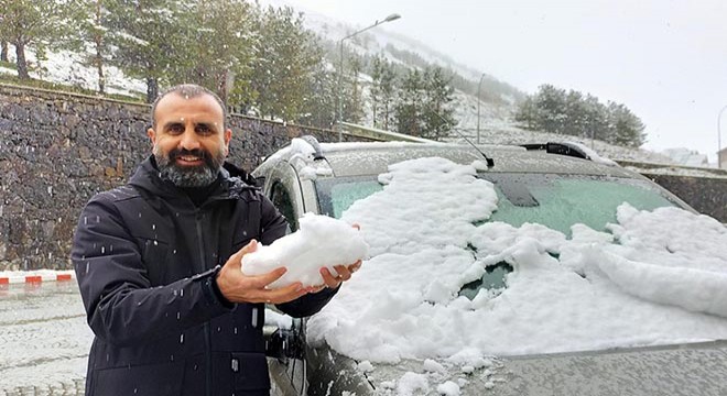 Erzurum'a mayıs ayında kar yağdı