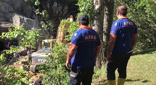 Erzurum'da HES tünelinde çalışırken selde kaybolan işçi aranıyor