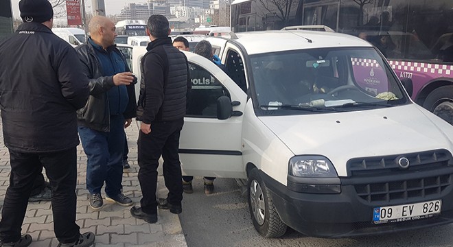 Esenyurt'ta bir kişi aracının içinde ölü bulundu