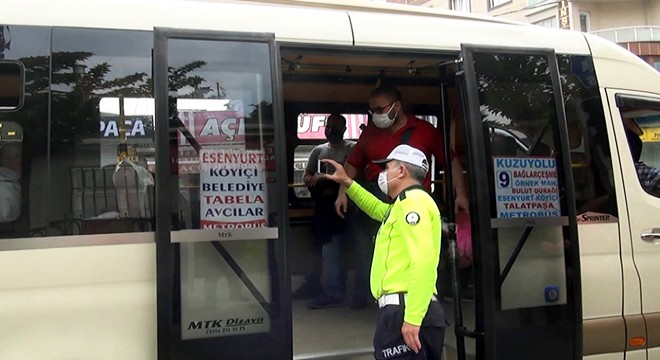 Esenyurt'taki minibüsler yine tıka basa dolu