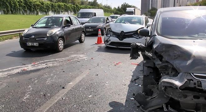 Esenyurt ta zincirleme trafik kazası