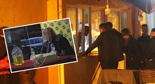 Eşi ile 2 çocuğunu benzin ve baltayla rehin aldı