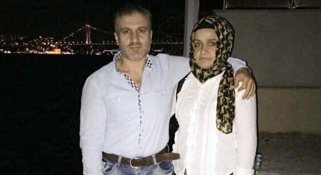 Eşini 11 yerinden bıçaklayarak öldürdü