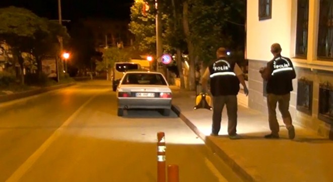 Eşini öldürdü, pompalı tüfekle komşusunu kovaladı