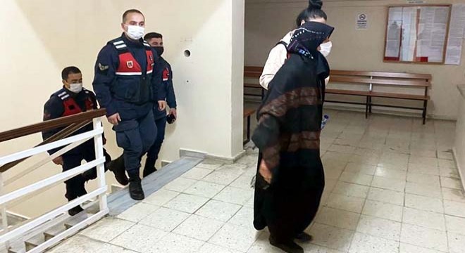 Eşini öldürüp dereye atan kadına 24 yıl hapis