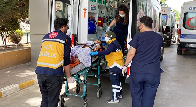 Eşini öldürüp, kızını yaralayarak intihar etti