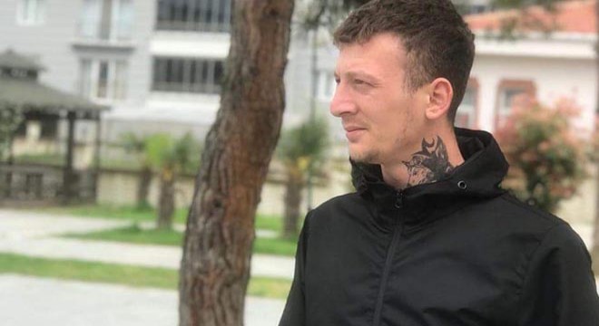 Eşini taciz ettiği iddiasıyla babasını öldürüp, evi ateşe verdi