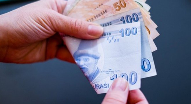 Eşinin boğazını sıkıp, yumruk atan kocaya 3 bin TL ceza