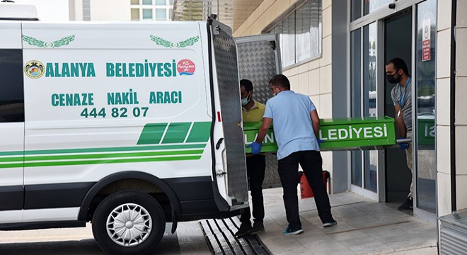 Eşinin kazara vurduğu kadının cenazesi yakınlarına teslim edildi