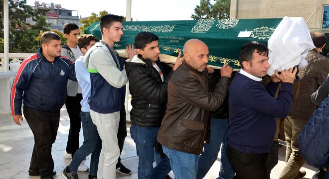 Eşinin öldürdüğü kadın toprağa verildi