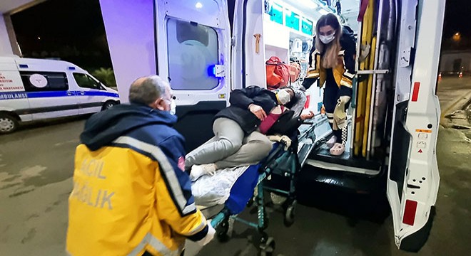 Eşinin yaraladığı kadın: Mutfaktan aldığı satırı boynuma dayadı