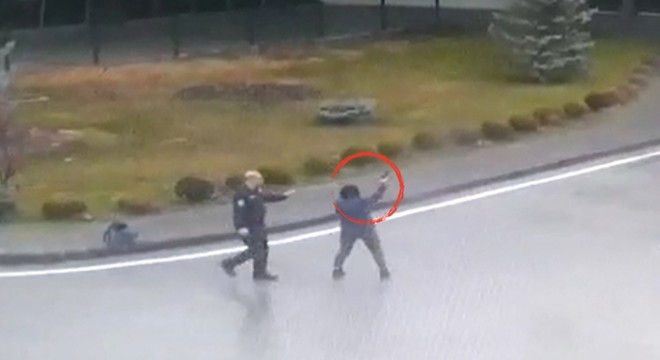 Eşiyle tartışan kadın, otogarda tabancayla havaya ateş etti