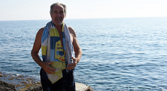 Eski Bakan Günay'ın deniz keyfi