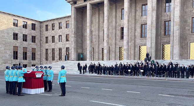 Eski bakan Hayrettin Uysal için TBMM'de tören