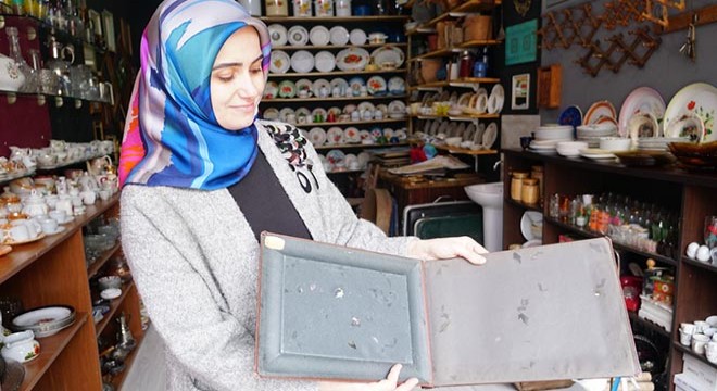 Eski eşya biriktirme hobisi onu antikacı yaptı