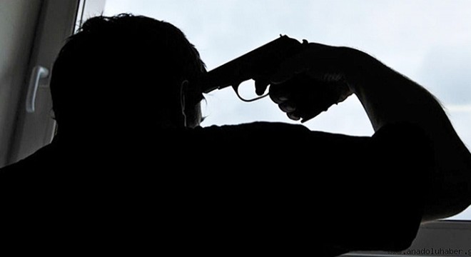 Eski kız arkadaşını tabancayla öldürüp, intihar etti