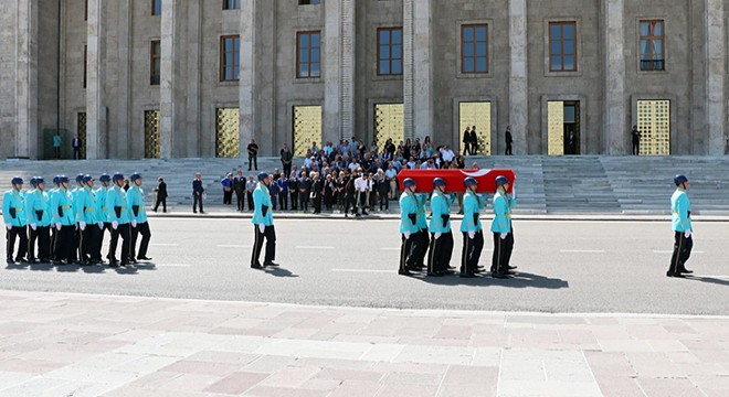 Eski milletvekili Pürdeloğlu için Meclis'te tören