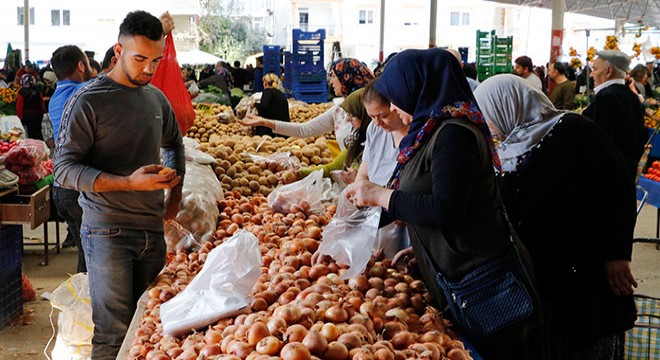 Esnaf, soğandaki fiyat artışını anlatamamaktan dertli