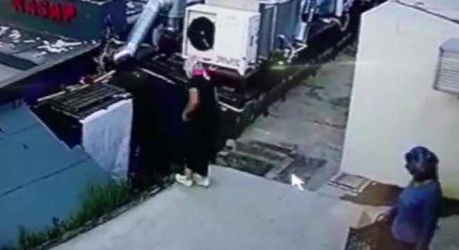 Etekli erkek hırsızlar yakalandı