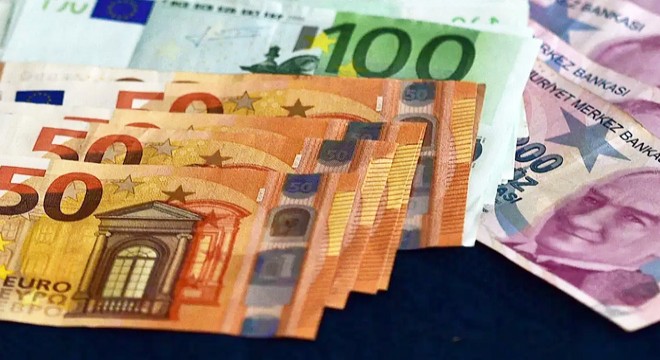 Euro tarihi zirvesini gördü: O seviyeyi aştı