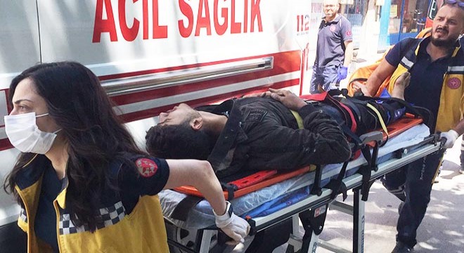 Evde çıkan yangında pencereden atlayıp öldü