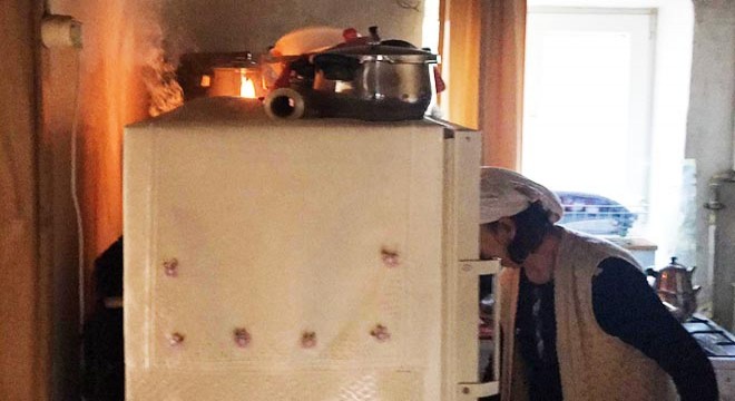 Evde kendiliğinden çıkan yangınlar, endişelendiriyor