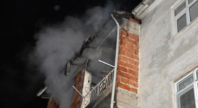 Evde patlayan televizyon yangın çıkardı