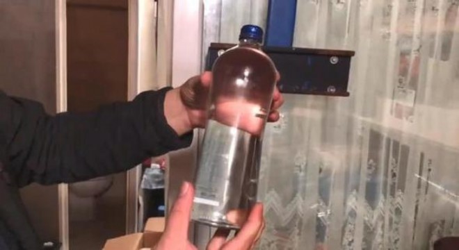 Evde sahte içki üreten kişiye 48 saat ev hapsi
