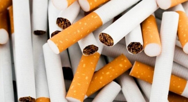Evi kaçak sigara imalathanesine çevirmiş